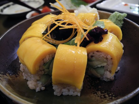 Mango avocado roll, yummm